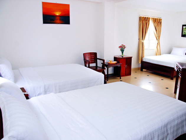 GOLDEN LOTUS HOTEL
